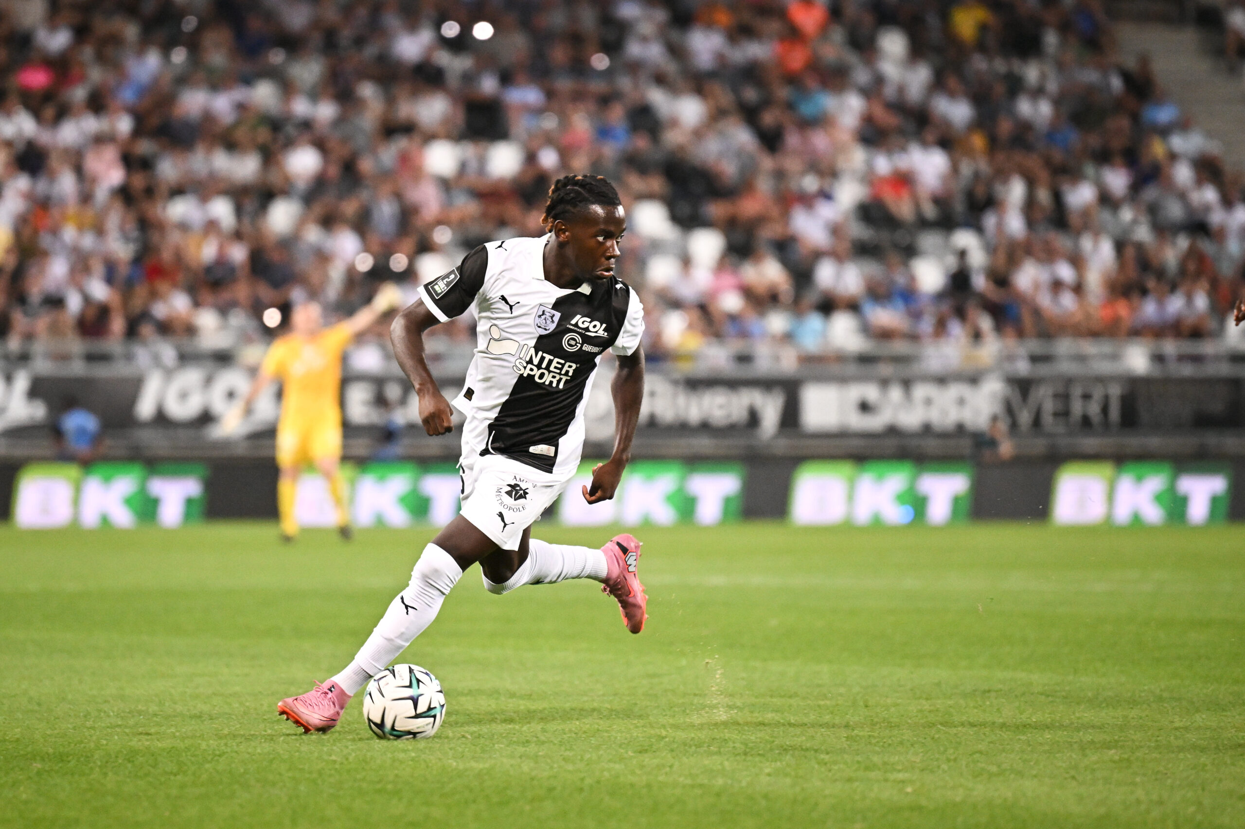 YVAN IKIA DIMI NAMED LIGUE 2 BKT ROOKIE OF THE MONTH