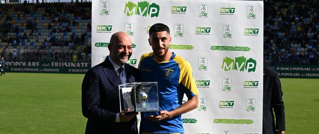 FARÈS GHEDJEMIS LIFTS THE SERIE BKT MVP TROPHY FOR SEPTEMBER